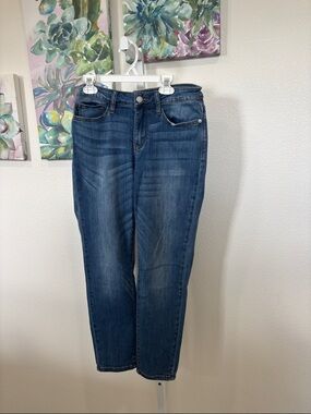 Judy Blue Medium Blue Relaxed Fit Leg Jeans